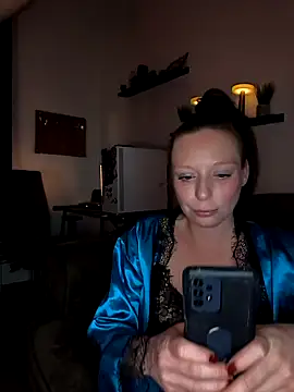 Snapshot of ZaramourXMrX chatting on February 19, 2026, 8:16 pm ZaramourXMrX online show from February 19, 2026, 8:16 pm