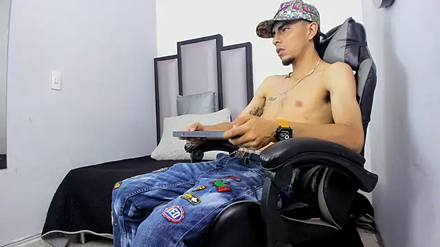 Endrick-23 online show from March 13, 2026, 3:24 am