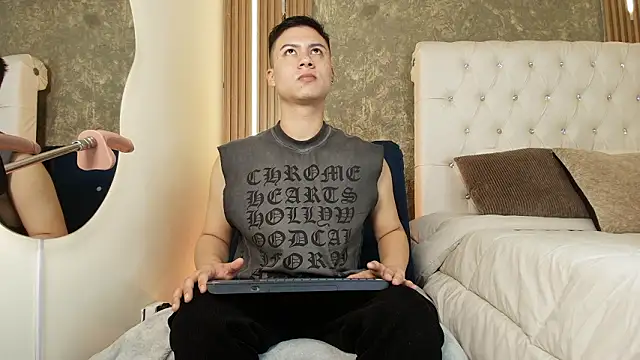 Stiven Zarek online show from March 25, 2026, 12:44 pm