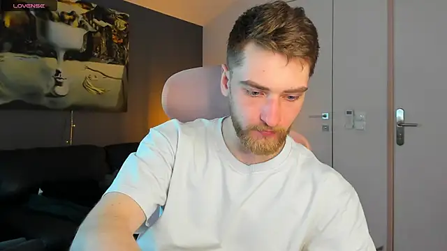 Dexter Raze online show from April 12, 2026, 10:48 pm