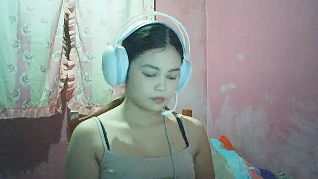 Snapshot of DessertFlower chatting on May 15, 2026, 3:13 am DessertFlower online show from May 15, 2026, 3:13 am