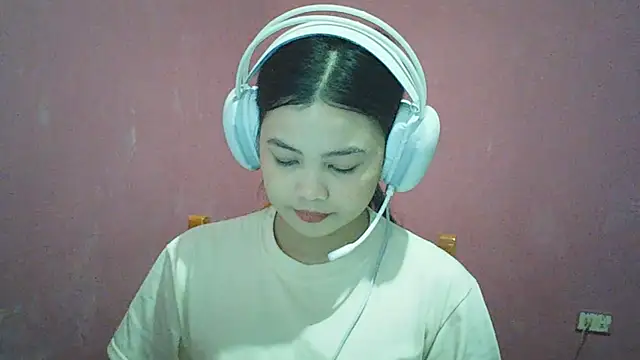 Snapshot of DessertFlower chatting on May 21, 2026, 4:08 am DessertFlower online show from May 21, 2026, 4:08 am
