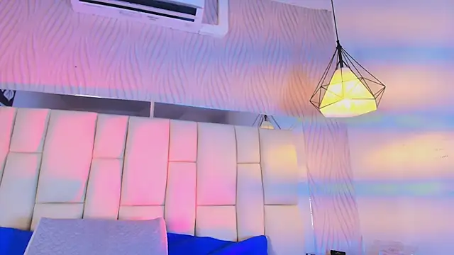 Lana Sliim online show from June 3, 2026, 12:08 pm