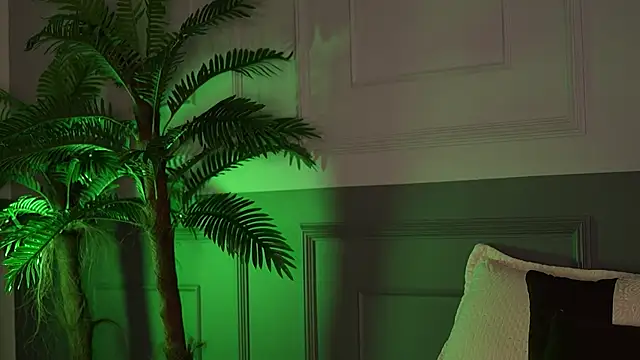 Amara Velvet  online show from April 18, 2026, 9:59 pm