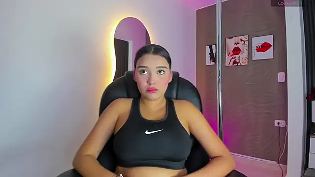 Tiphanysalvatore online show from March 2, 2026, 10:49 pm