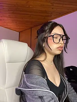 Mady Pink online show from February 27, 2026, 4:23 am