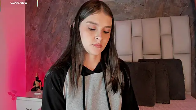 lya gomez online show from March 18, 2026, 2:58 am