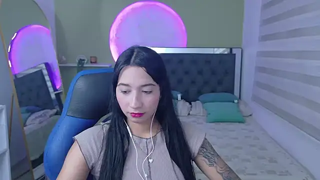 ivvoncute online show from July 5, 2026, 1:45 am