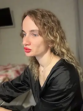 AinyrVixxen online show from April 8, 2026, 9:15 pm