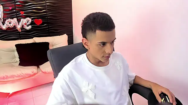 dominicjonnes online show from March 30, 2026, 8:21 pm