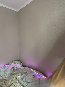 Snapshot of EvelynRavenwood chatting on March 4, 2026, 4:24 pm EvelynRavenwood online show from March 4, 2026, 4:24 pm