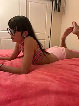 Brunettefantasy4848 online show from May 11, 2026, 2:50 am