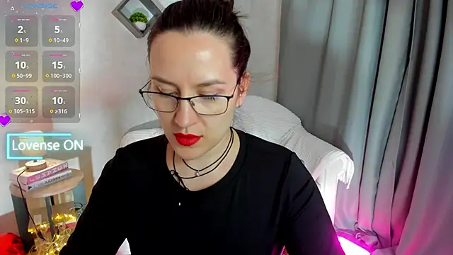Snapshot of asti_bubbles chatting on May 17, 2026, 7:06 am asti bubbles online show from May 17, 2026, 7:06 am