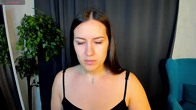 Snapshot of asti_bubbles chatting on June 8, 2026, 8:26 am asti bubbles online show from June 8, 2026, 8:26 am
