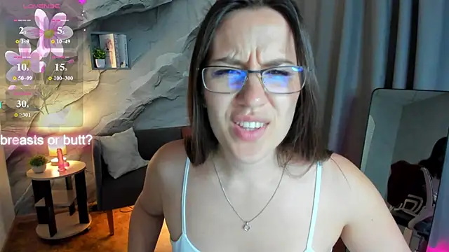 Snapshot of asti_bubbles chatting on June 28, 2026, 1:33 am asti bubbles online show from June 28, 2026, 1:33 am