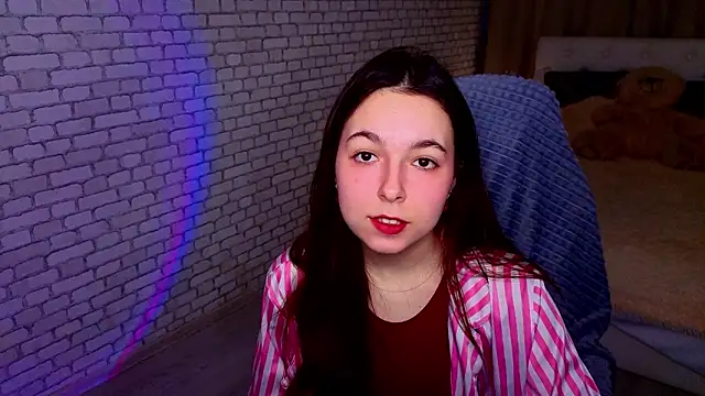 BellaThery online show from March 20, 2026, 5:01 am