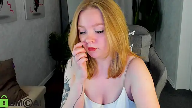 Snapshot of Margo_Ring chatting on April 21, 2026, 8:42 am Margo Ring online show from April 21, 2026, 8:42 am