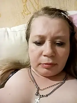 KiraStanton online show from April 10, 2026, 6:56 pm