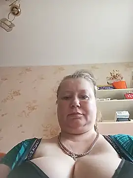 Snapshot of KiraStanton chatting on June 6, 2026, 4:12 pm KiraStanton online show from June 6, 2026, 4:12 pm
