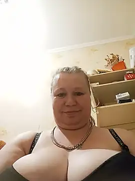 Snapshot of KiraStanton chatting on June 19, 2026, 11:30 pm KiraStanton online show from June 19, 2026, 11:30 pm