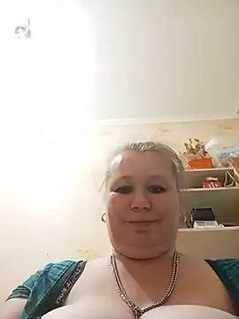 Snapshot of KiraStanton chatting on July 8, 2026, 5:28 pm KiraStanton online show from July 8, 2026, 5:28 pm