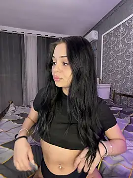 Olivia Noor online show from May 12, 2026, 9:01 pm