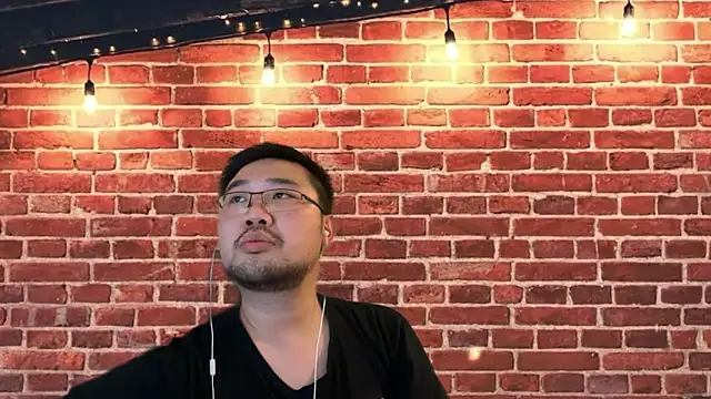 jasonryu2025 online show from March 5, 2026, 9:11 pm