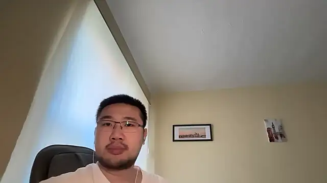 jasonryu2025 online show from April 19, 2026, 9:41 am