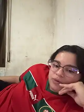 andrea2411 online show from March 6, 2026, 9:44 pm