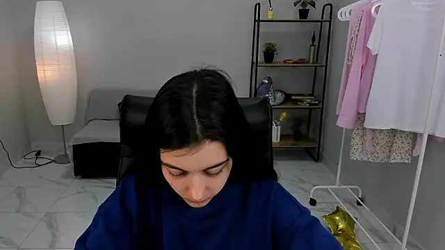 Lilian Merf online show from March 25, 2026, 8:31 am