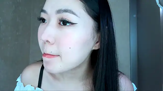 MeiMoon online show from March 3, 2026, 12:44 pm