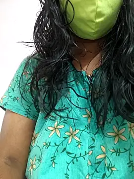 Shaliniqueen online show from March 5, 2026, 4:08 am