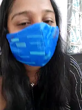 Shaliniqueen online show from June 23, 2026, 6:44 am