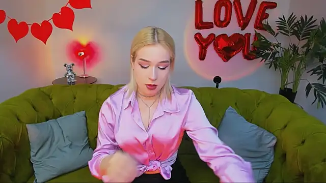 Snapshot of serene_land chatting on March 3, 2026, 1:06 pm serene land online show from March 3, 2026, 1:06 pm