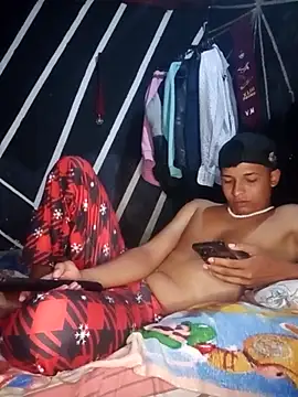 zeus23cm1 online show from March 5, 2026, 2:13 pm