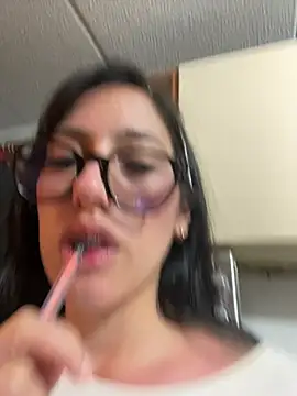 susi chimm online show from March 2, 2026, 2:14 am