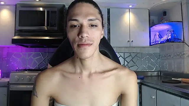 CrisOzzz online show from April 17, 2026, 5:16 pm