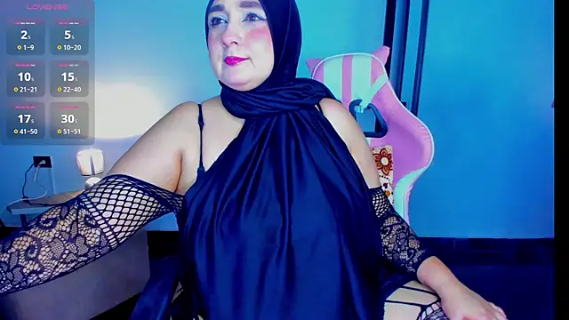 Snapshot of HijabiMilff chatting on May 28, 2026, 2:36 pm HijabiMilff online show from May 28, 2026, 2:36 pm