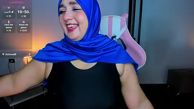 Snapshot of HijabiMilff chatting on May 29, 2026, 1:53 pm HijabiMilff online show from May 29, 2026, 1:53 pm