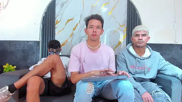 Latins on fire online show from February 25, 2026, 8:07 pm