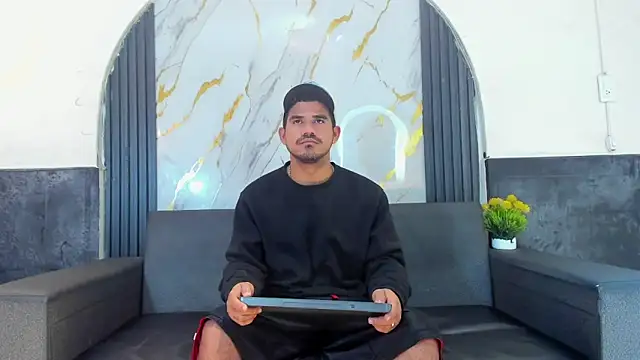 Latins on fire online show from April 19, 2026, 11:31 am