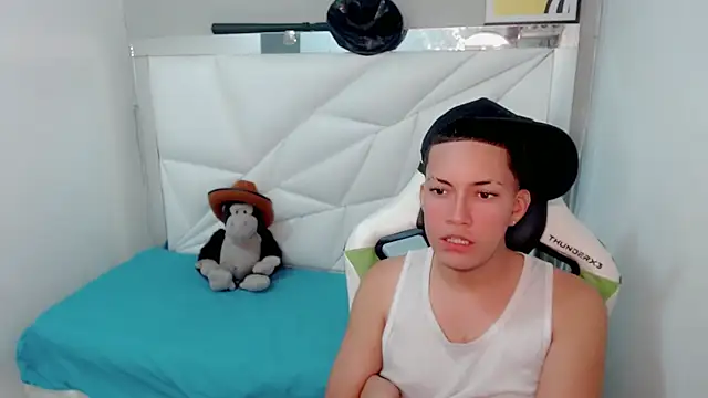 Street poemm  online show from March 8, 2026, 10:13 pm