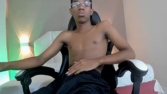 KaisonRouse online show from March 4, 2026, 6:47 pm