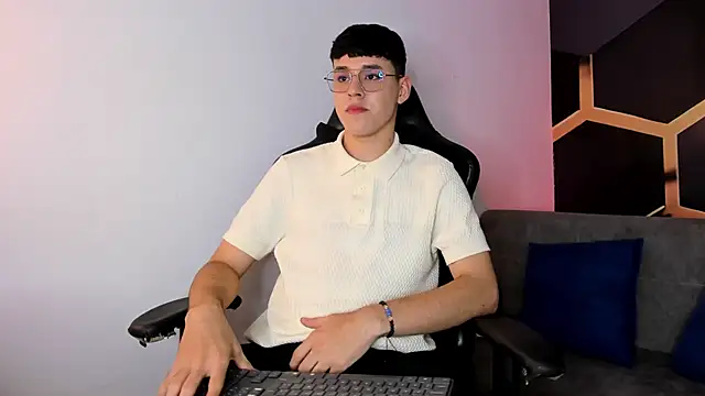 IanBlake  online show from March 2, 2026, 9:10 pm