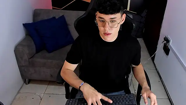 IanBlake  online show from March 3, 2026, 8:48 pm