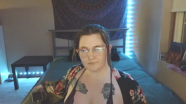 VelvetVixenXOX online show from March 12, 2026, 1:23 am