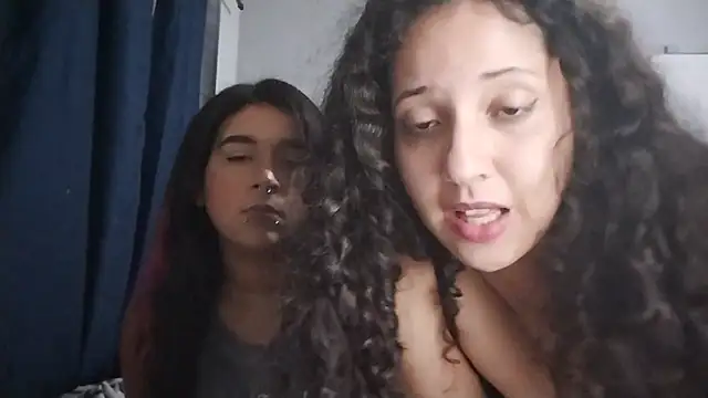 FeliciaFeluri online show from July 3, 2026, 12:17 am