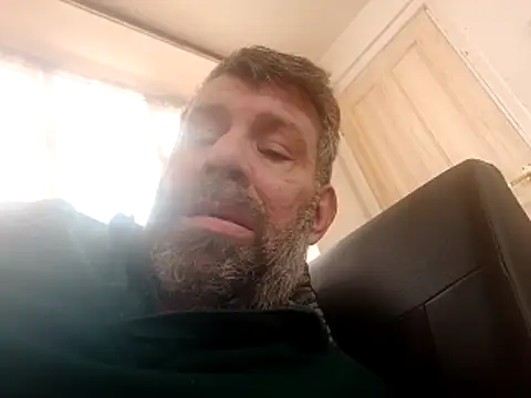 stud2512 online show from March 28, 2026, 9:31 am