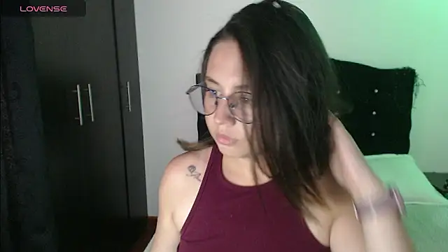 Ana  arms online show from March 25, 2026, 3:51 pm