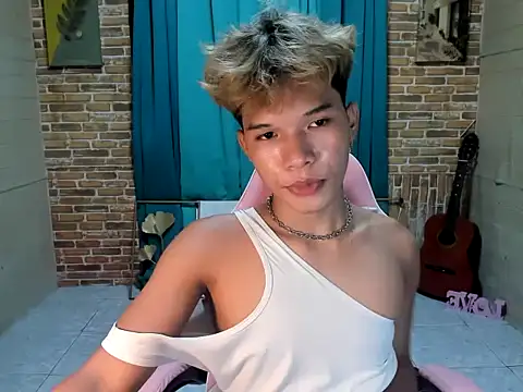 Snapshot of Nick_cummer12 chatting on June 12, 2026, 8:46 am Nick cummer12 online show from June 12, 2026, 8:46 am